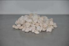 Spaanse dolomiet is een nieuw product sinds 2017 bij De Witte BVBA. Dit grind is een helder wit afkomstig van gebroken gesteente.